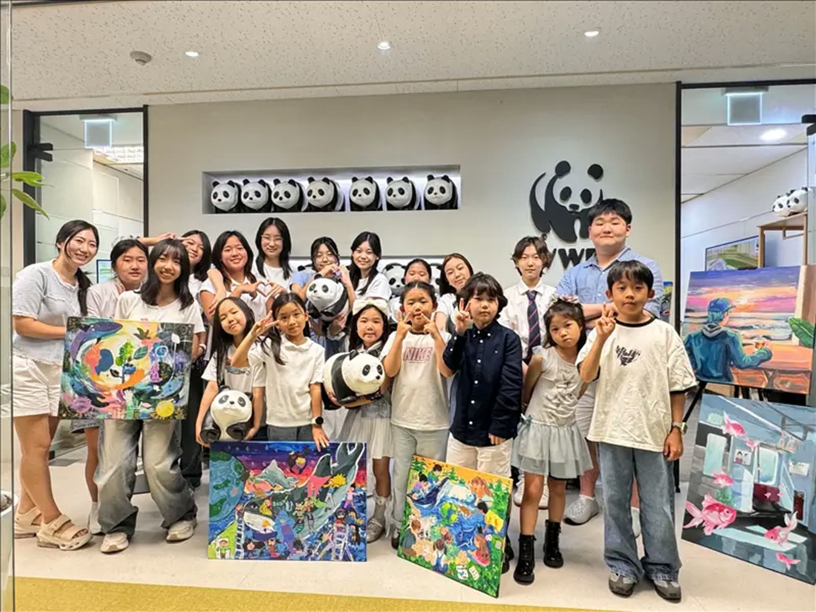 WWF Korea representative at the AFT × WWF youth art charity project